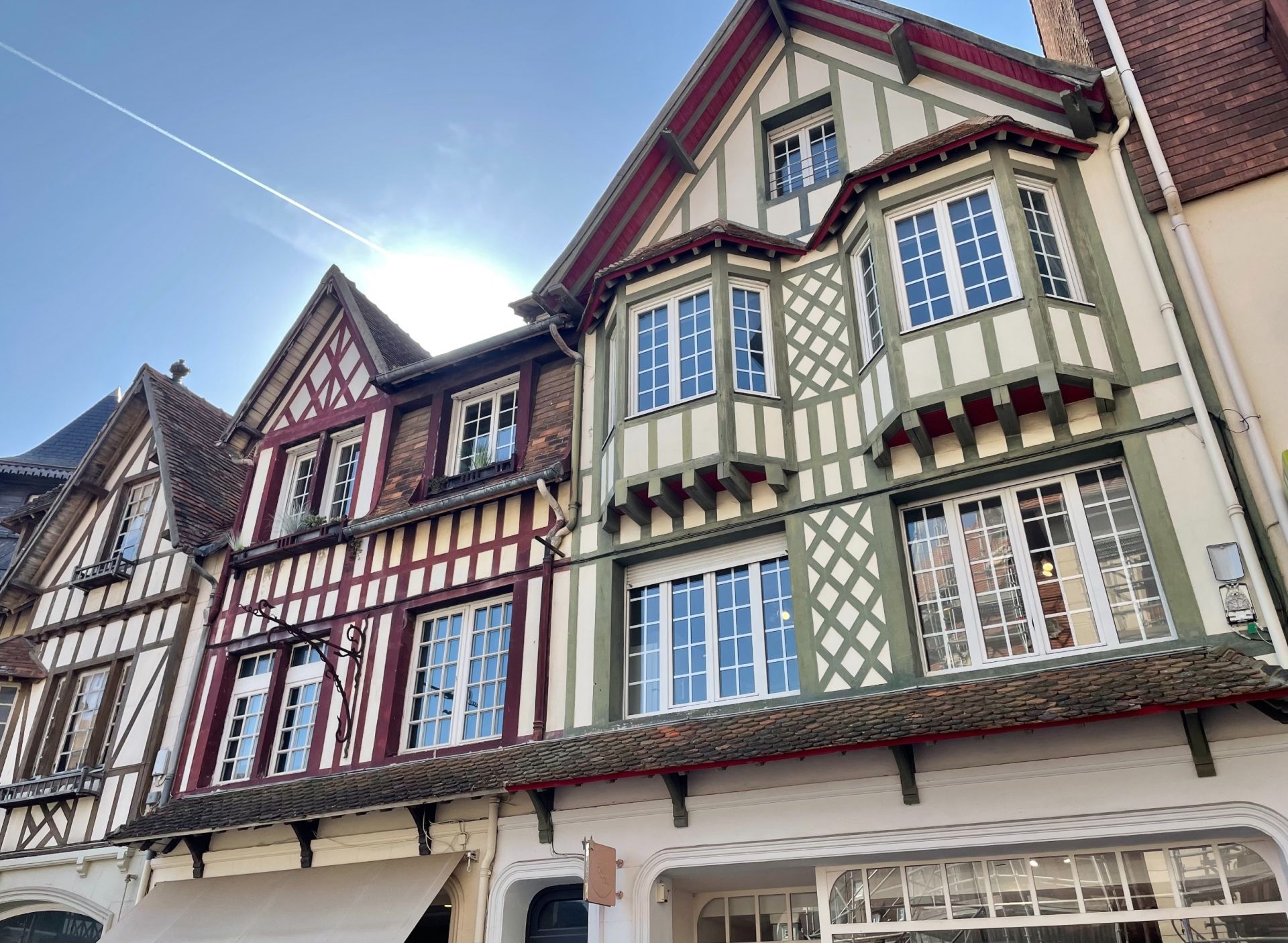 apartment 3 Rooms for sale on DEAUVILLE (14800)