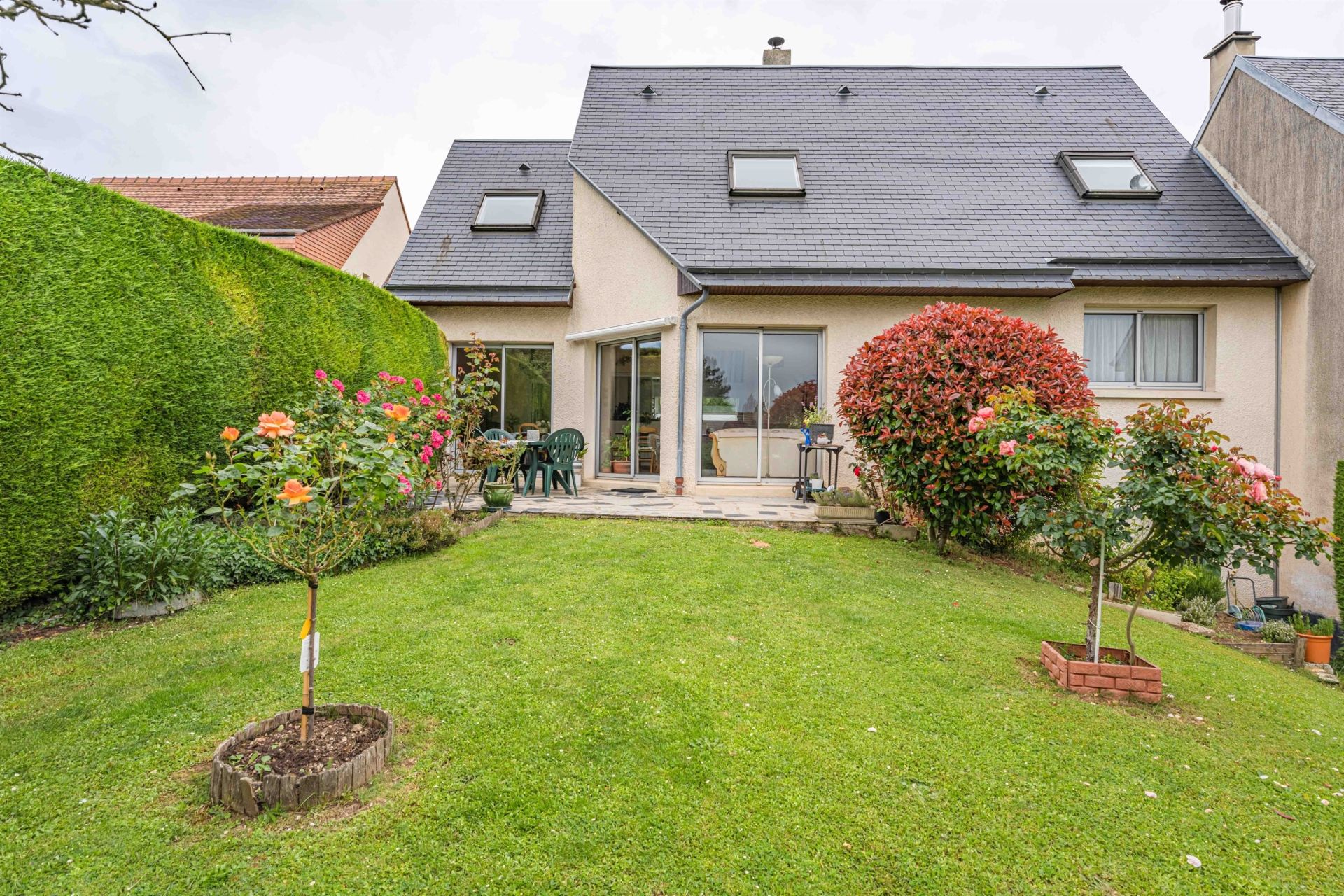 contemporary house 7 Rooms for sale on CAEN (14000)