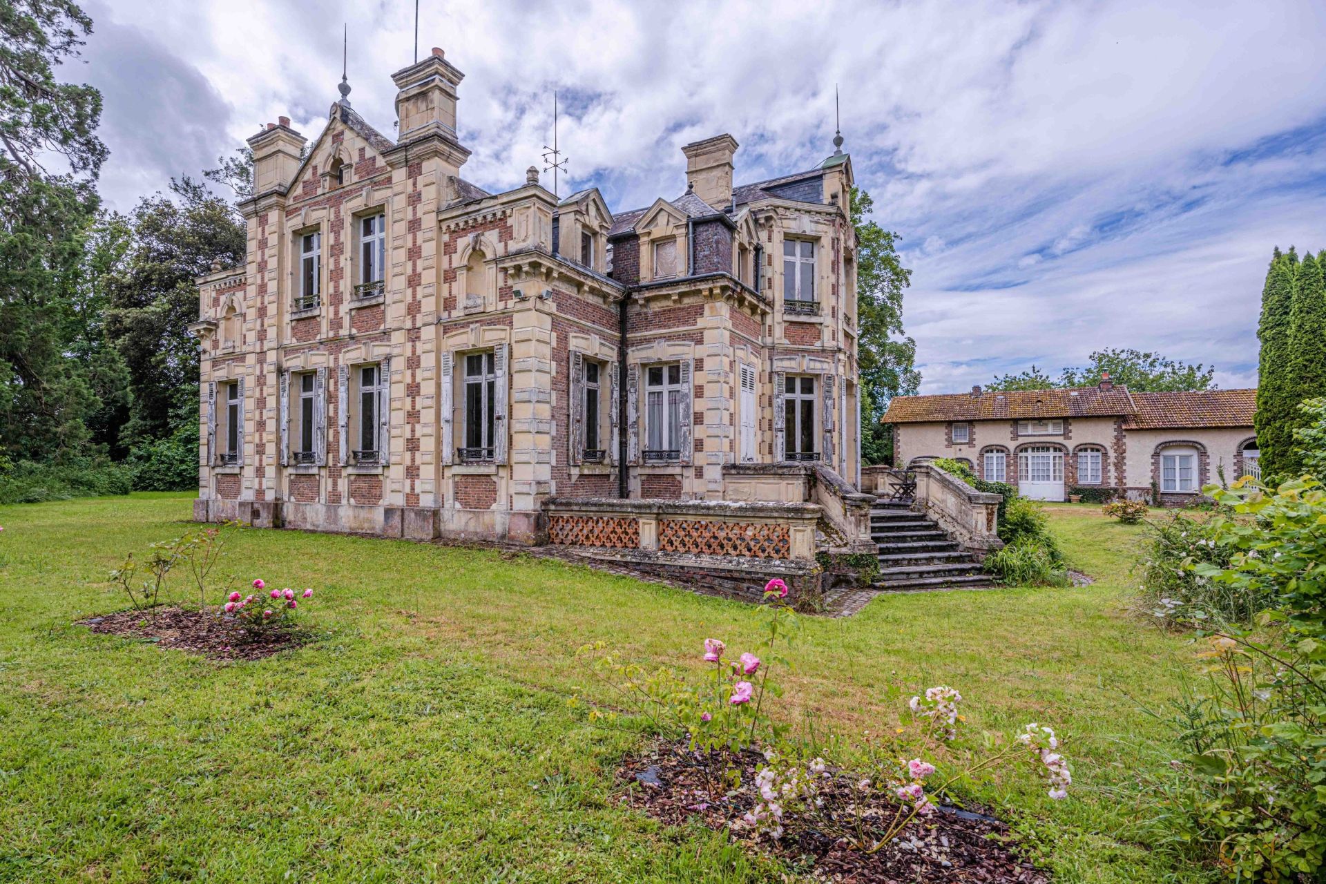 castle 13 Rooms for sale on CERISY LA FORET (50680)