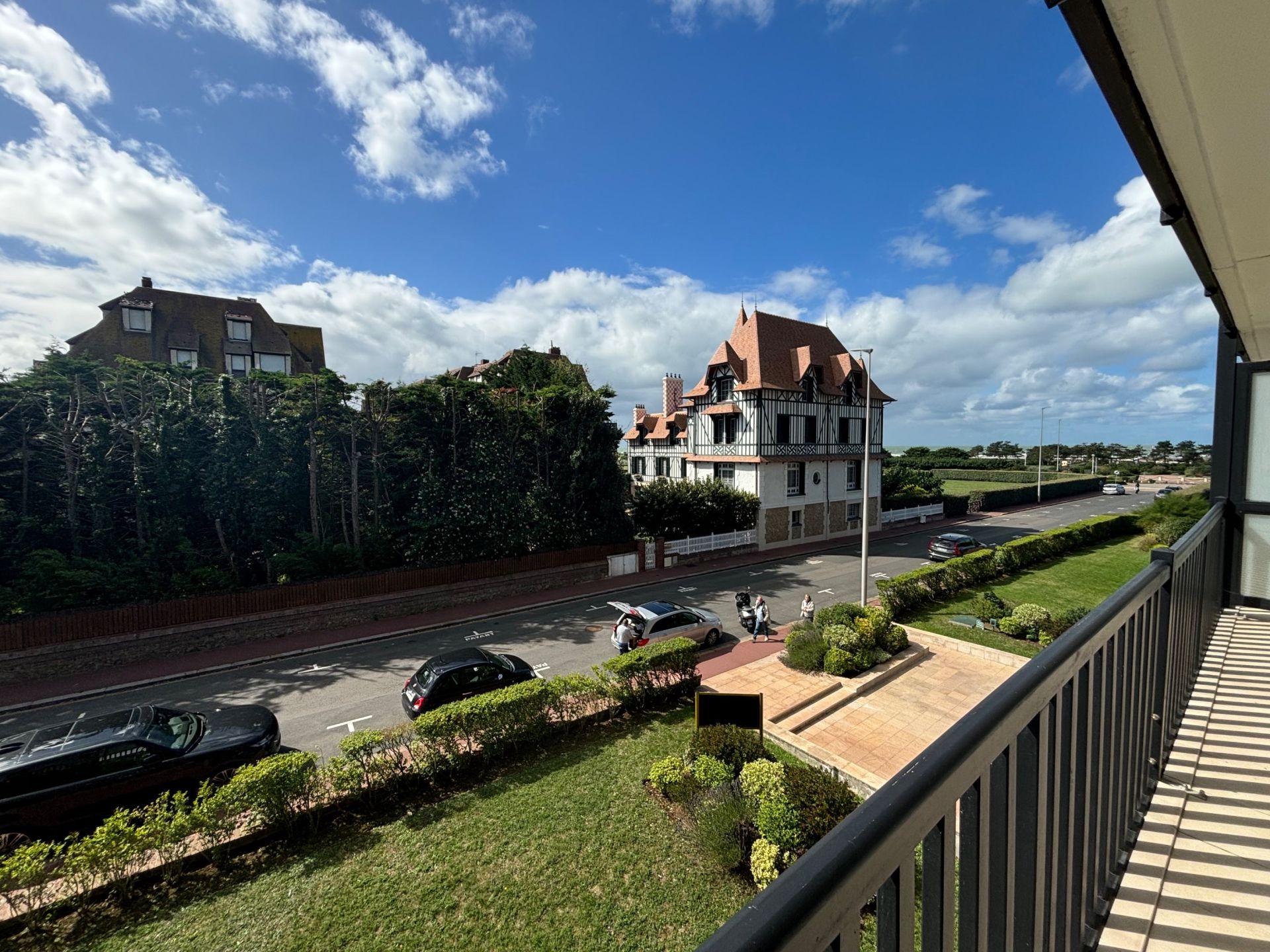 apartment 2 Rooms for sale on DEAUVILLE (14800)